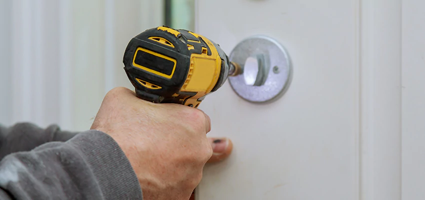 Street Locksmith For Smart Lock Repair in Carson, CA